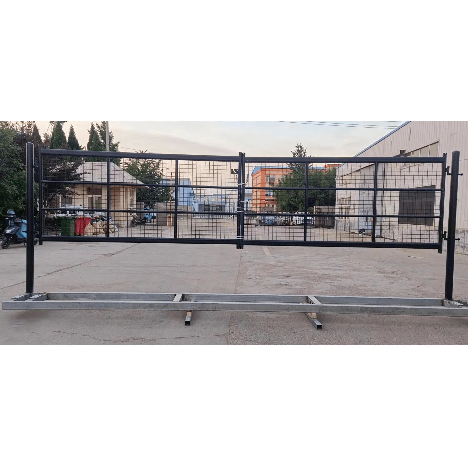 18 Ft Farm Metal Grid Iron Gate